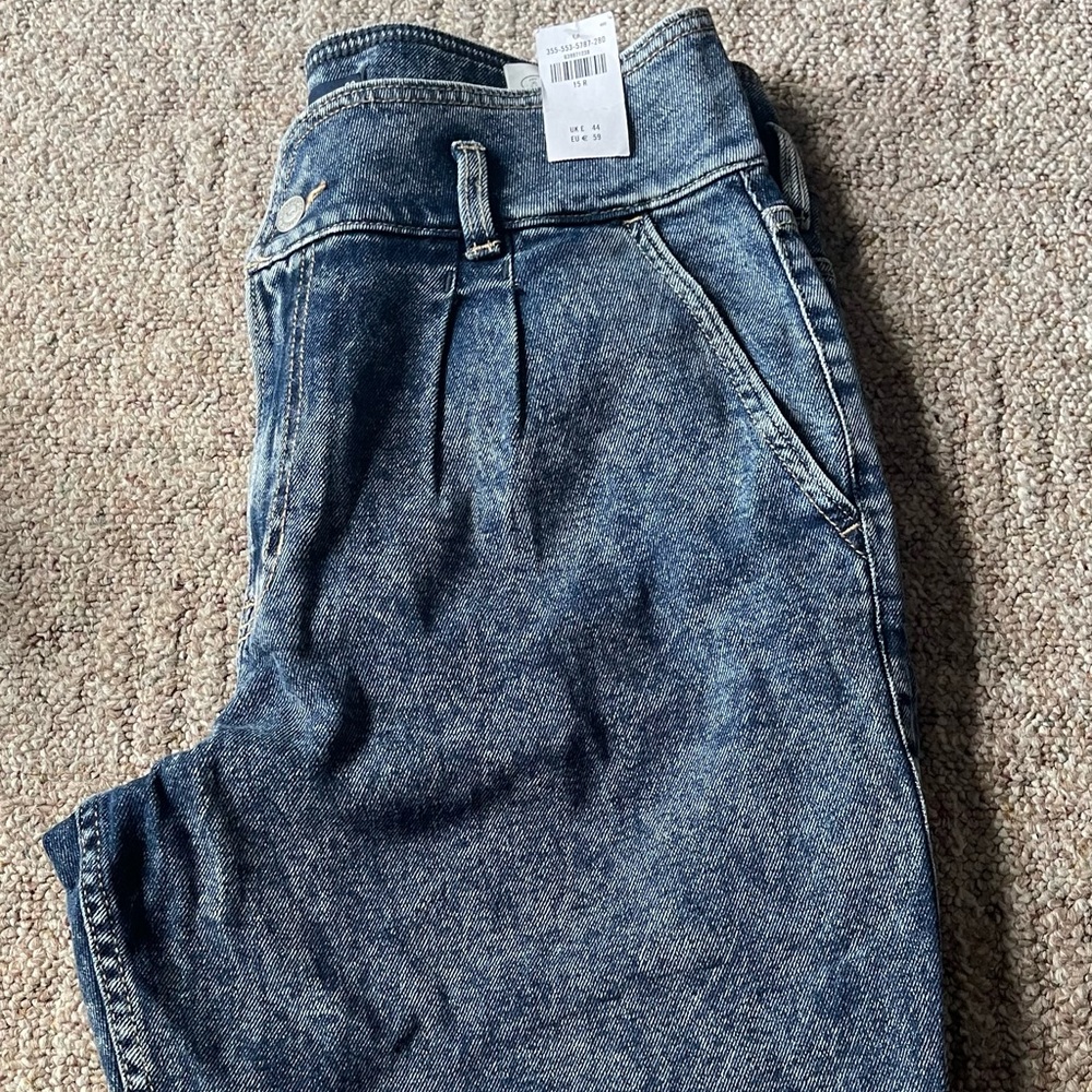 Hollister jeans brand new size 15R